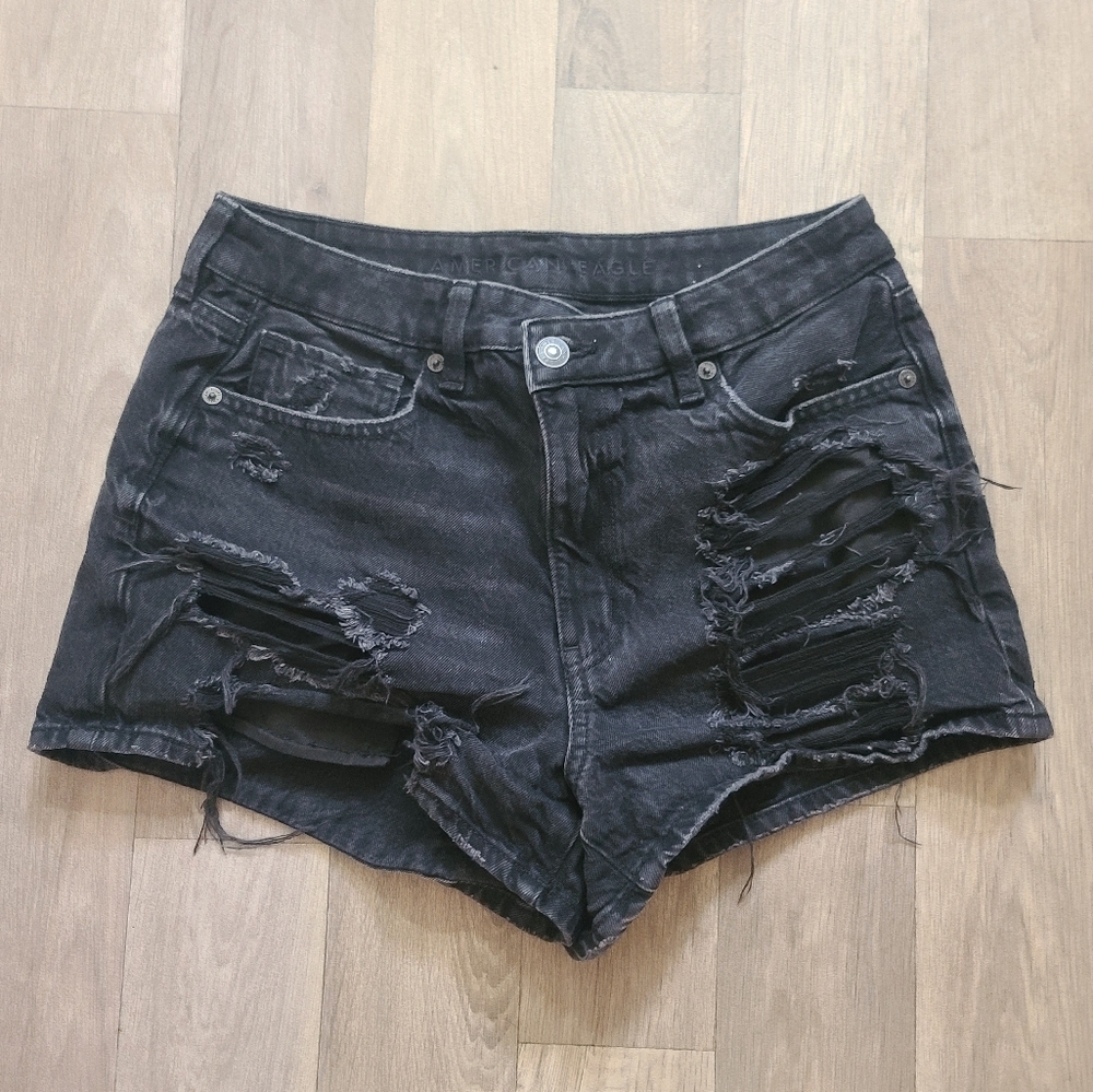 🦄 American Eagle Black Distressed Denim Shorts With Cross Over Top